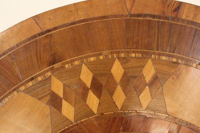 Couchtisch, rund, St. Georg, den Drachen, Ulme, Nussbaum, 800, Rolo, Emilia, hergestellt in Italien, #antiquariato, #tavolini, #dimanoinmano