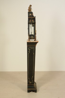 Orologio a pendolo con colonna