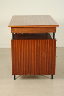 Escritorio, años 50, 60 años, caoba, que metal, latón, Antonia Ferretti, Milán, hecha en Italia, #modernariato, #tavoli, #dimanoinmano