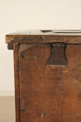 wood door, walnut, 800, made in italy, #antiquariato, #altrimobili, #dimanoinmano