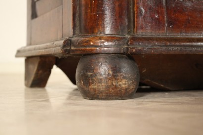 wood door, walnut, 800, made in italy, #antiquariato, #altrimobili, #dimanoinmano