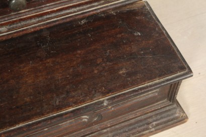 Low prie-Dieu, walnut, 600, 1600, made in italy, #antiquariato, #altrimobili, #dimanoinmano