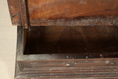 Low prie-Dieu, walnut, 600, 1600, made in italy, #antiquariato, #altrimobili, #dimanoinmano