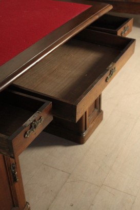 Desk, walnut, solid wood, 800, made in italy, #antiquariato, #scrivanie, #scrittoi, #dimanoinmano
