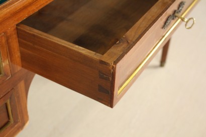 Desk, brass, leather, mahogany, neoclassical, 900, made in italy, #bottega, #mobiliinstile, #dimanoinmano