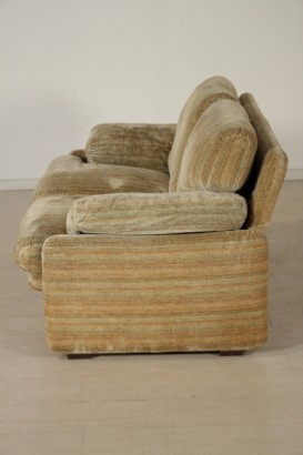 divano, Coronado, imbottitura, velluto, anni 70, anni 80, Tobia Scarpa, B&B Italia, made in italy, #modernariato, #divani, #dimanoinmano