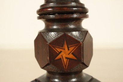 Tavolino intarsiato