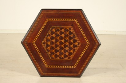 Tavolino intarsiato