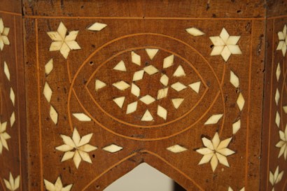 Tavolino intarsiato avorio