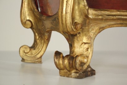 Teca intagliata e dorata