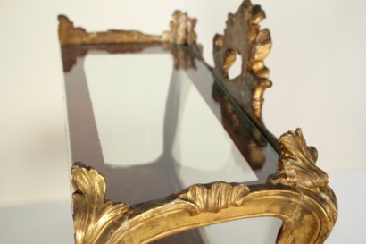 Teca intagliata e dorata