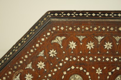 Table basse incrusté d’Ivoire