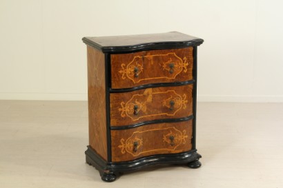 Geschnitzte Nachttisch