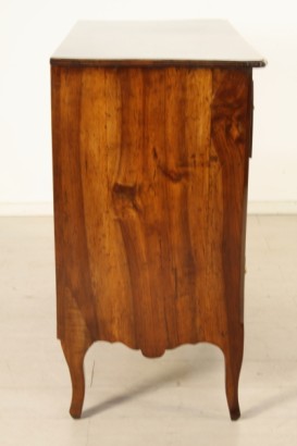 Kommode, Nussbaum, Mahagoni, Ahorn, Nussbaum, unten 700, hergestellt in Italien, #antiquariato, #cassettoni, #comò, #dimanoinmano