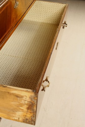 Kommode, Nussbaum, Mahagoni, Ahorn, Nussbaum, unten 700, hergestellt in Italien, #antiquariato, #cassettoni, #comò, #dimanoinmano