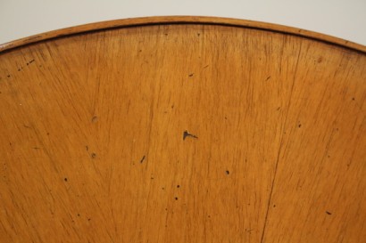 tavolino, tondo, noce, impiallacciato, 900, made in italy, #antiquariaqto, #tavolini, #dimanoinmano