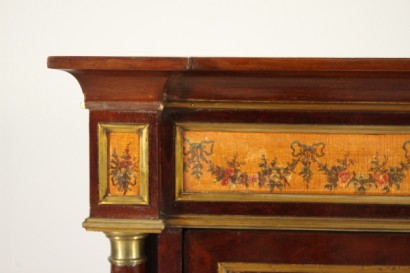 Credenza decorata