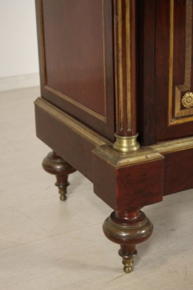 Credenza decorata