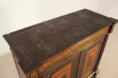 Credenza decorata
