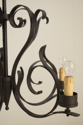 Lampadario in ferro battuto