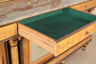 Cassetto Credenza tre ante con specchio