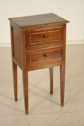 Comodino Neoclassico