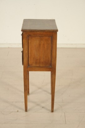 Comodino Neoclassico