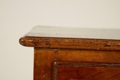 Comodino Neoclassico