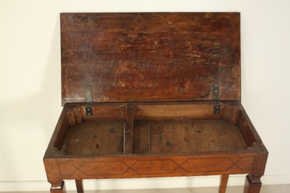 Mesa de centro clásica