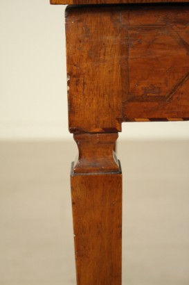 Mesa de centro clásica