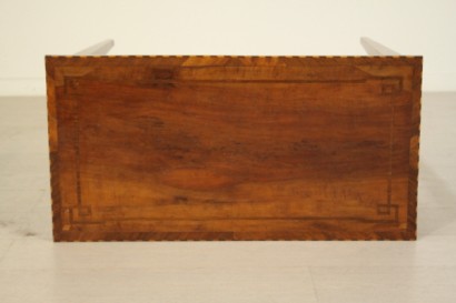 Mesa de centro clásica