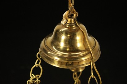 Vier leichte Kronleuchter