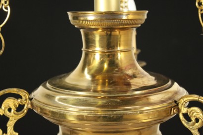 Vier leichte Kronleuchter