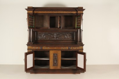 Credenza in stile Neorinascimento