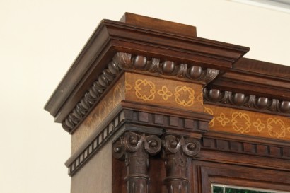 Credenza in stile Neorinascimento