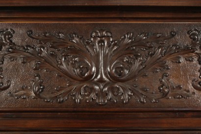 Credenza in stile Neorinascimento