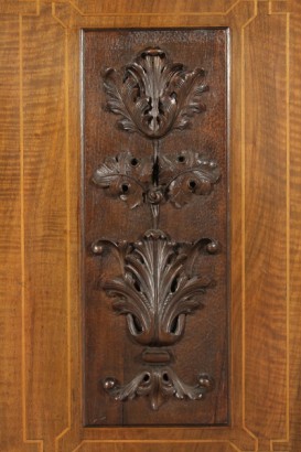 Credenza in stile Neorinascimento