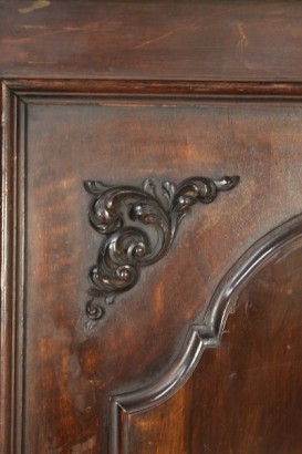 Schrank, 900, furniert Holz, Nussbaum, machte in Italien, #bottega, #neorinascimento, #dimanoinmano