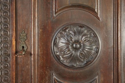 Schrank, 900, furniert Holz, Nussbaum, machte in Italien, #bottega, #neorinascimento, #dimanoinmano