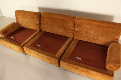 sofa, 70's, velvet, metal, #modern, # sofas, # {* $ 0 $ *}