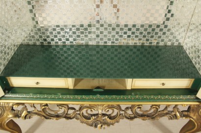 Bar cabinet with chinoiserie