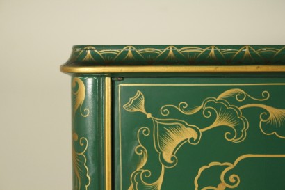 Bar cabinet with chinoiserie