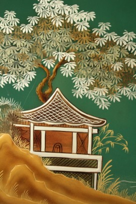 Bar cabinet with chinoiserie