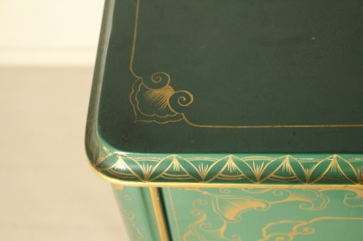 Bar cabinet with chinoiserie