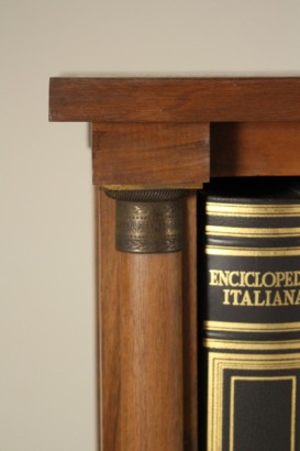 Enciclopedia Treccani con libreria