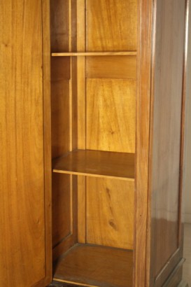 Armadio a tre ante con specchio