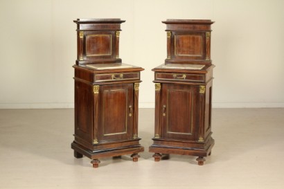 Coppia Comodini in stile