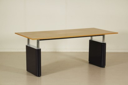 Scrivania Kum di Gae Aulenti