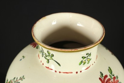 antiquariato, ceramiche, manifattura Molaroni Pesaro. vasi con coperchio, decorazioni floreali su vasi , ceramiche inizi 900