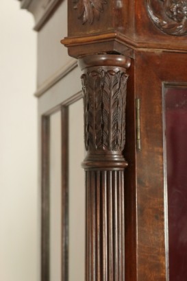 Englisch-Vitrine